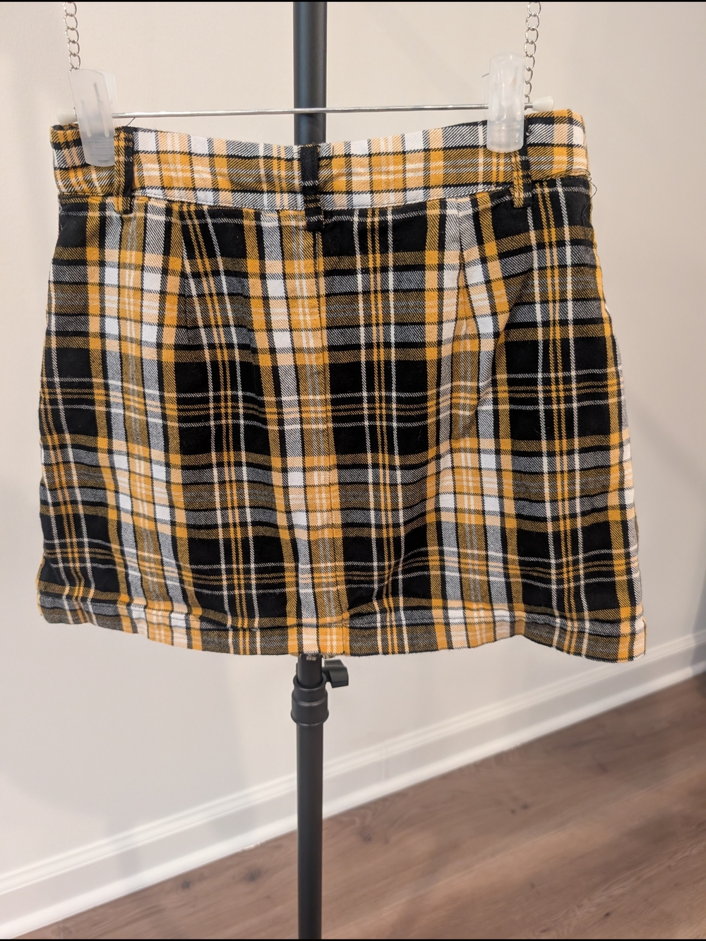 Forever 21 Yellow and Black Plaid Zip-Front Mini Skirt With Pockets Small - Picture 5 of 7